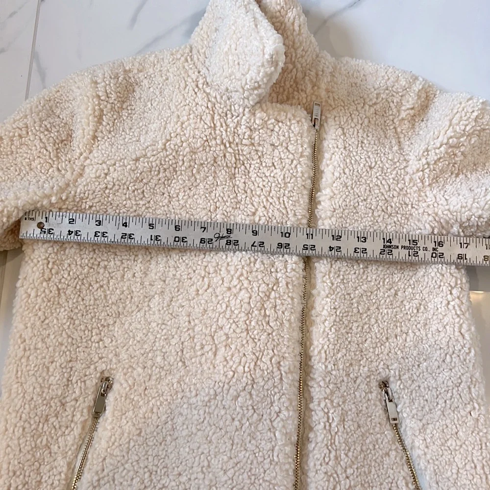 Forever 21 Cream Sherpa Jacket Girl’s Size 13/14